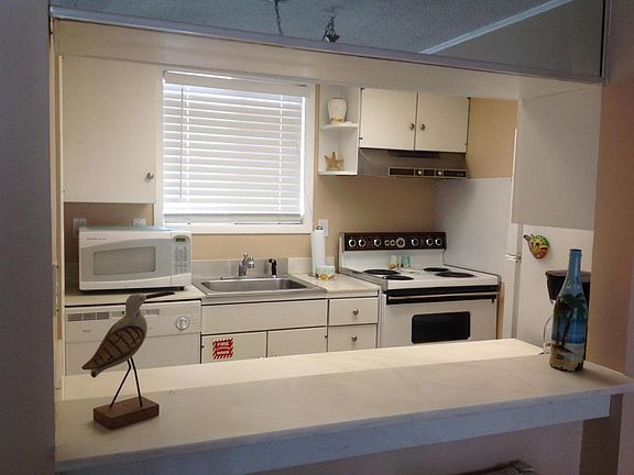 3rd image of 775 Gulf Shore Dr Unit 2124