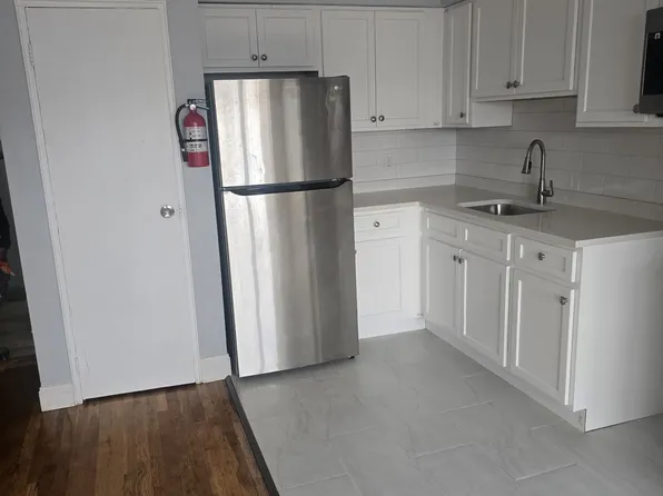 221 W Sumner Ave #3, Roselle Park, NJ 07204