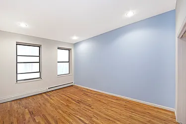 Rented by R New York