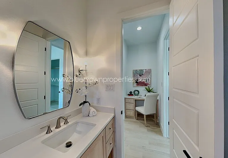 807 S Glasgow Dr — Photo 16