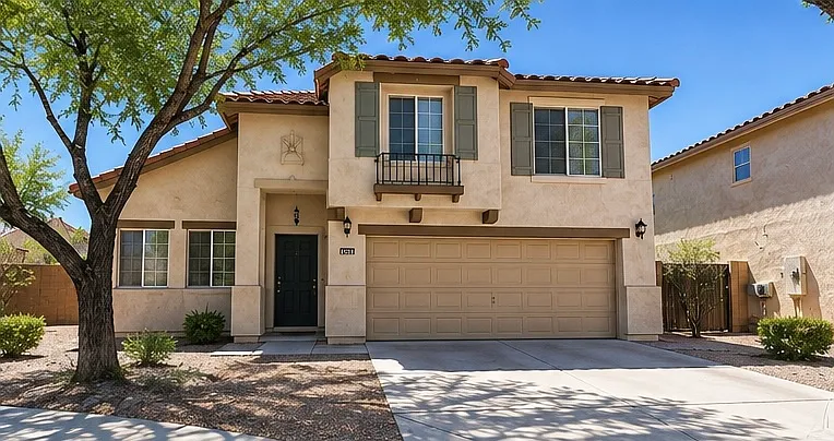 2114 N San Vincente Dr — Photo 1