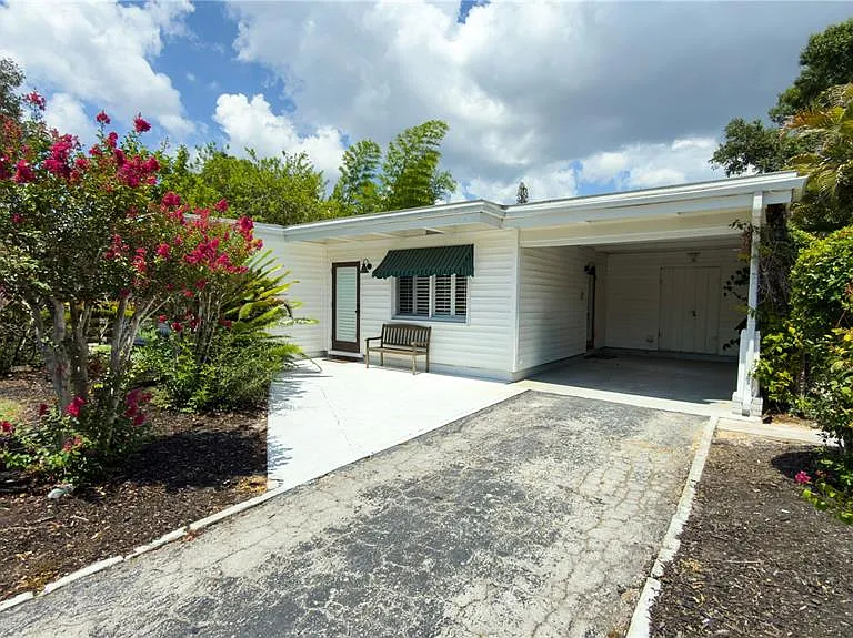 2475 W Paulstan Ct — Photo 1