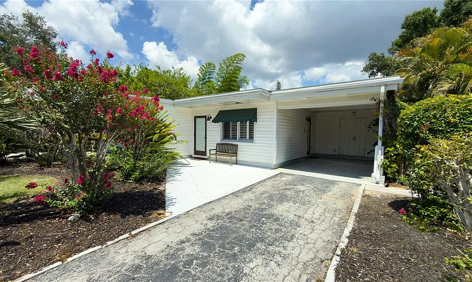 2475 W Paulstan Ct