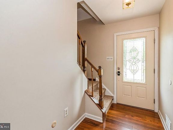 5th image of 37 Greenbrook Dr