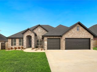 1330 Golden Jubilee Rd, Centerton, AR 72719