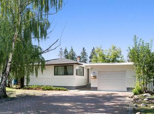 87 E Hillgrove Dr SW, Calgary, AB T2V3L8