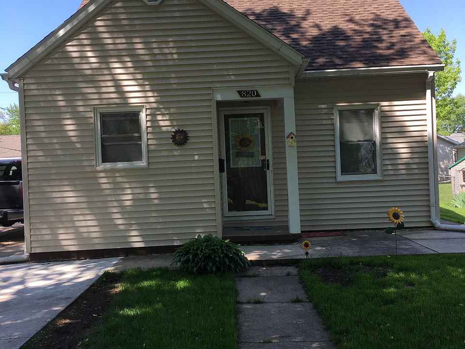 2nd image of 820 Vermont St