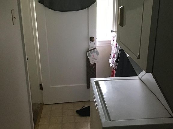 5th image of 1095 Cherry St