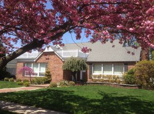 221 Walton St, West Hempstead, NY 11552