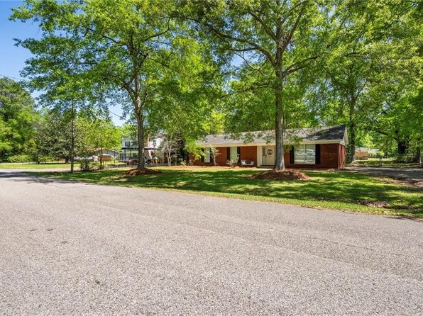 929 Joaneen Dr, Saraland, AL 36571