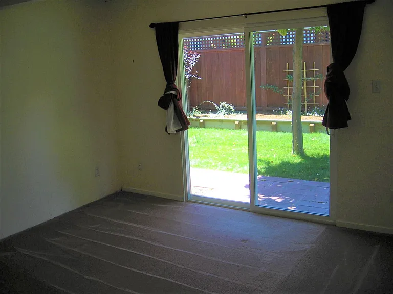2451 Alvin St — Photo 11