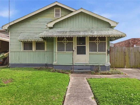 3911 Mistletoe St, New Orleans, LA 70118