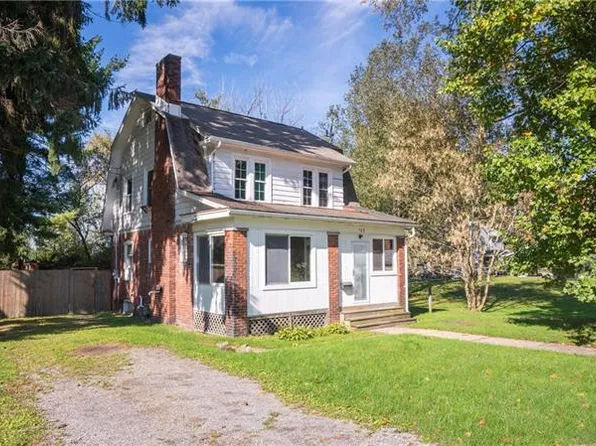 123 W Washington Blvd, Grove City, PA 16127