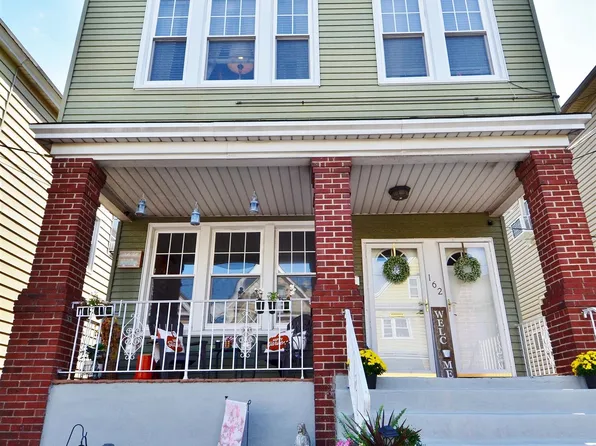 162 W 32nd St, Bayonne, NJ 07002