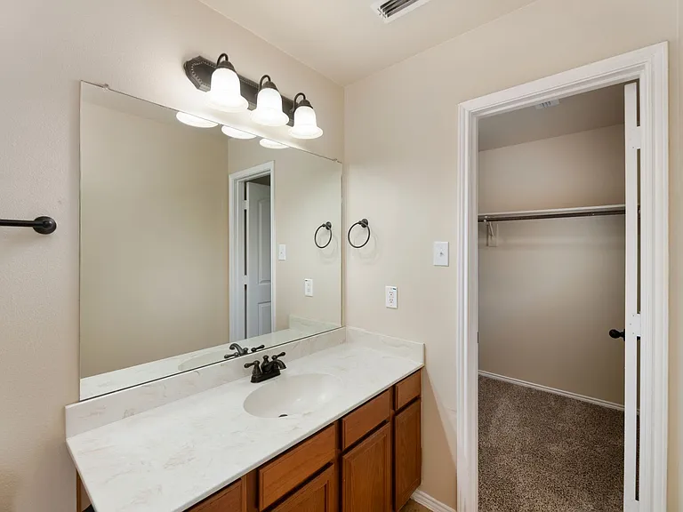 382 Armstrong Ln — Photo 17
