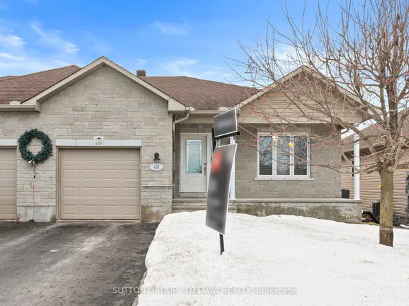 458 Van Dusen St, Mississippi Mills, ON K0A 1A0