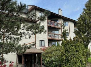 71 Gorge Rd W #202, Saanich, BC V9A1L9