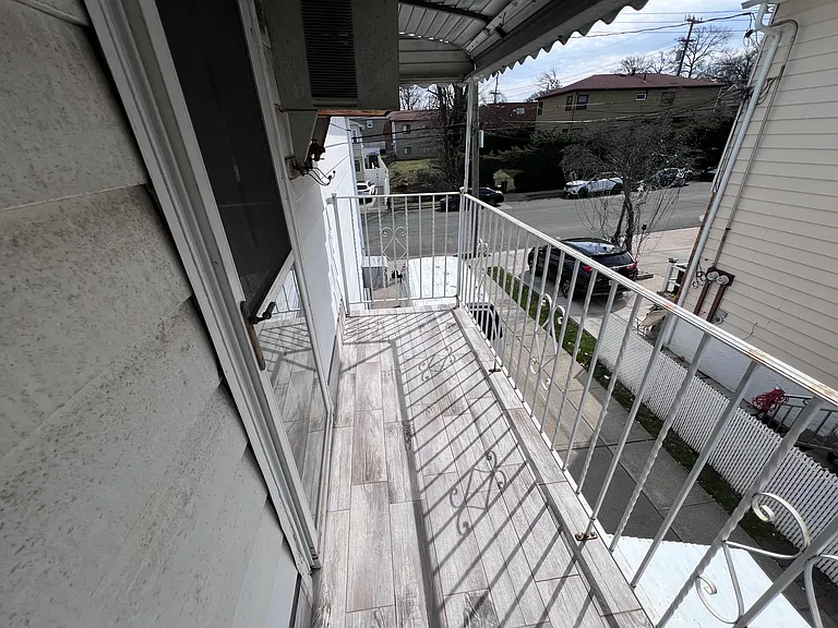 470 Livermore Ave #2 — Photo 14