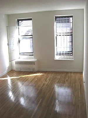 Rented by Town Residential | media 9