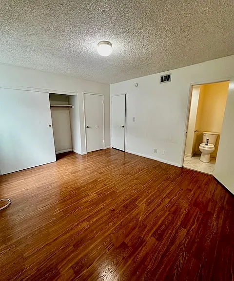 8847 Willis Ave — Photo 5