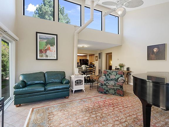 3rd image of 3088 Stadium Avenue