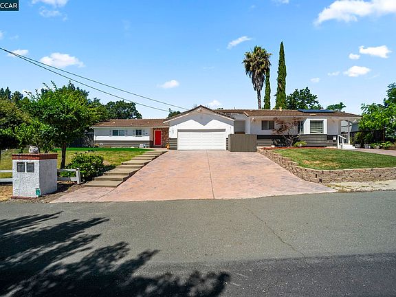 4th image of 1601 Barnett Cir