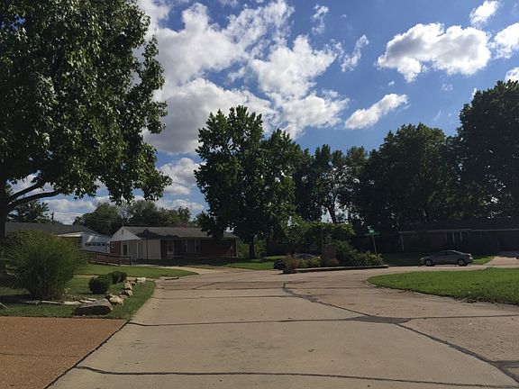 5th image of 520 Nightingale Ln