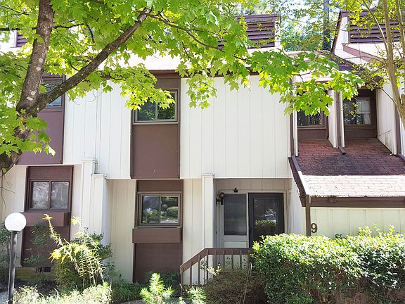 Peppertree Townhouse - Unit #9