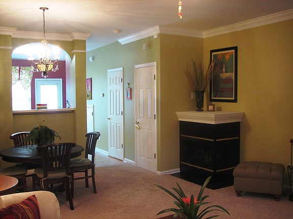 Dining Area/Fireplace