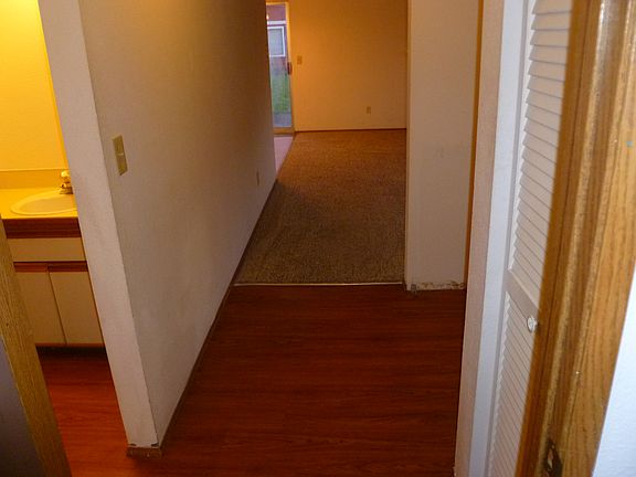 3rd image of 230 Charwila Ln APT B