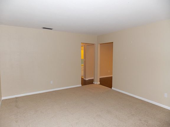 5th image of 3301 W Ellicott St