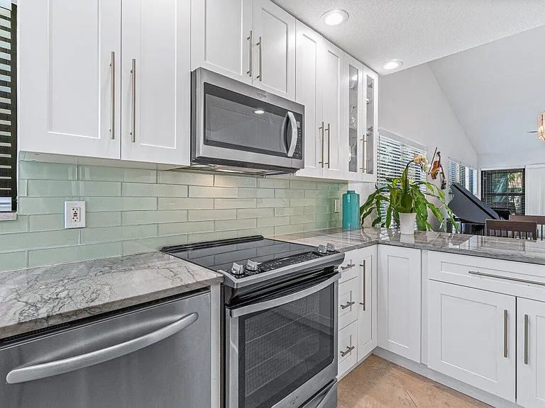 5539 Eton Ct — Photo 11
