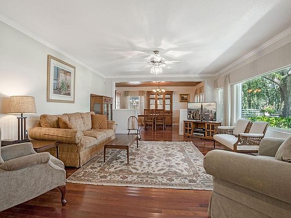 2nd image of 3112 Alamo Dr