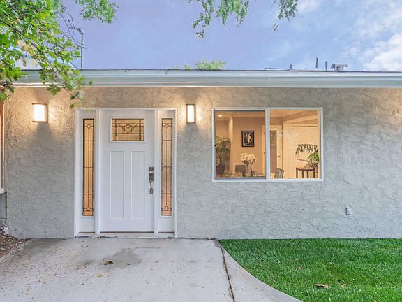 2nd image of 3013 Willow Ln