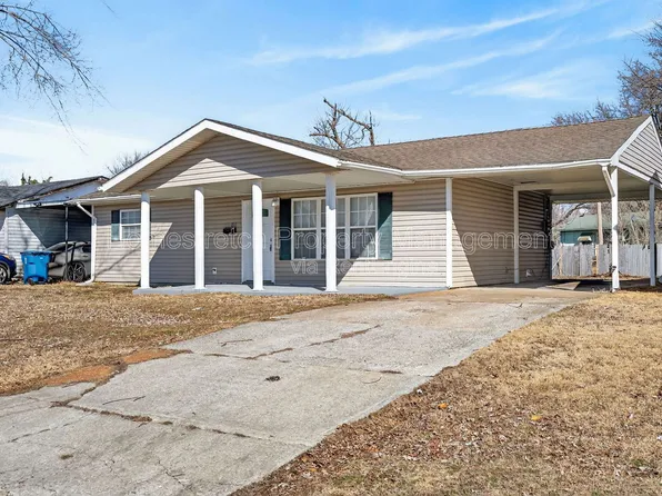 811 Saint Thomas Ln, Cahokia, IL 62206