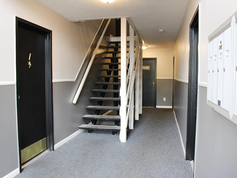 Crown Station Apartments — Photo 19