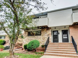 900C Merritt Dr, Hillsborough, NJ 08844