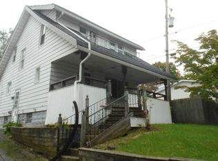 1371 Neptune Ave, Akron, OH 44301