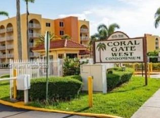 6990 NW 186th St APT 4-212, Hialeah, FL 33015