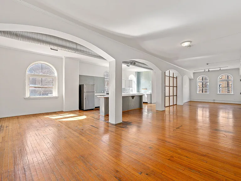 1622 Vine St — Photo 5