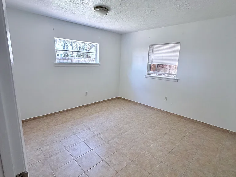5074 Mapletree Ln — Photo 5