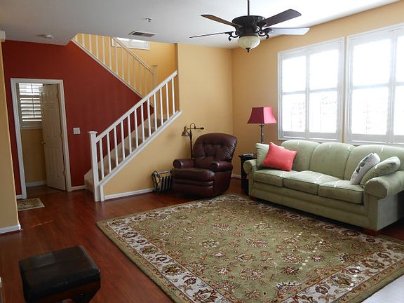 4th image of 1112 Sundale Ct