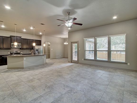 3rd image of 10826 Belle Vere