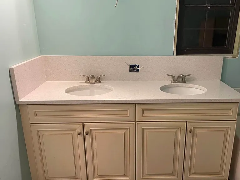 Emerald Pl — Photo 4