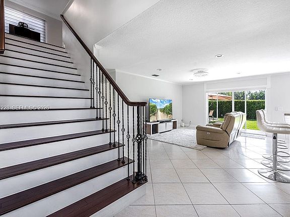 5th image of 6256 Lansdowne Cir