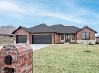 3562 W Cherokee St, Springfield, MO 65807