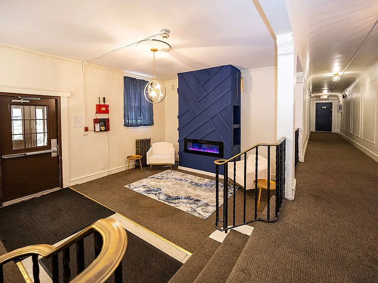 English Manor Apartments- Beautifully kept secret in Mt. Airy — Photo 31