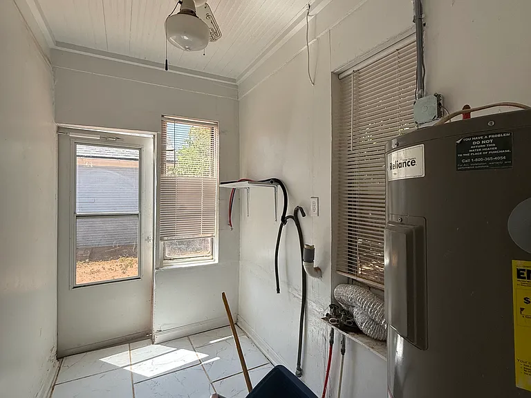 303 N Julian St — Photo 12