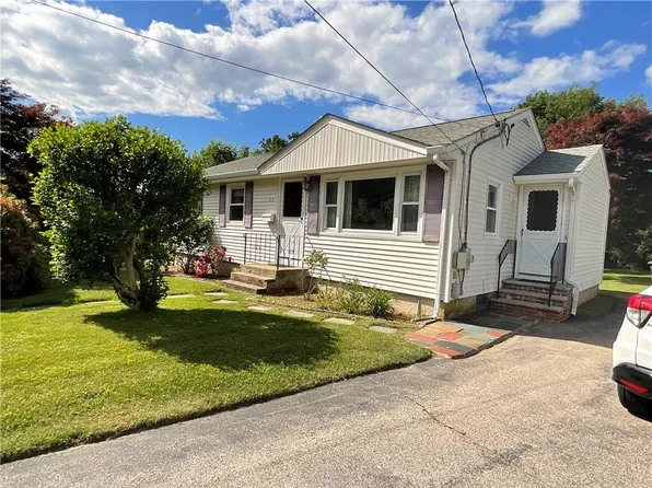 65 Hazard St, Coventry, RI 02816