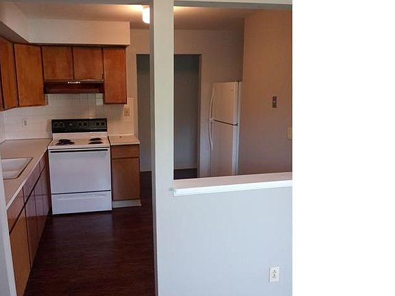 4th image of 1520 Stewart Cir NW #2